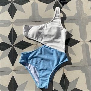 Zaful Cut Out Ribbed One Shoulder Swimsuit in Light Blue